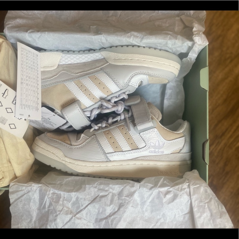 IVP FORUM LO BEYONCÉ adidas size 5y